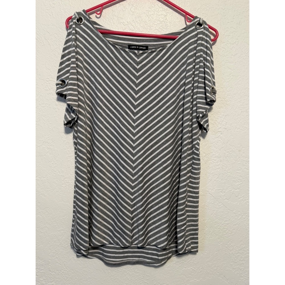 Cable & Gauge Gray White Striped Cold Shoulder Grommet Top XL AMEW02